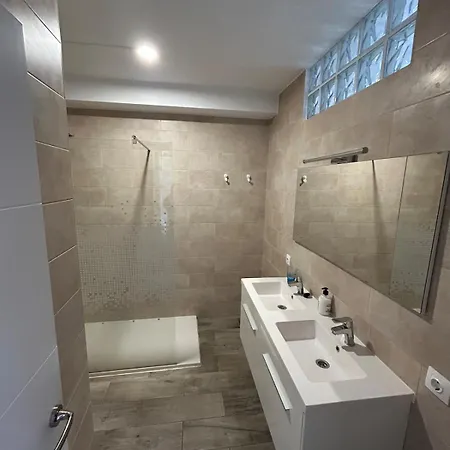 Moderno Con Encanto لوس رياليخوس